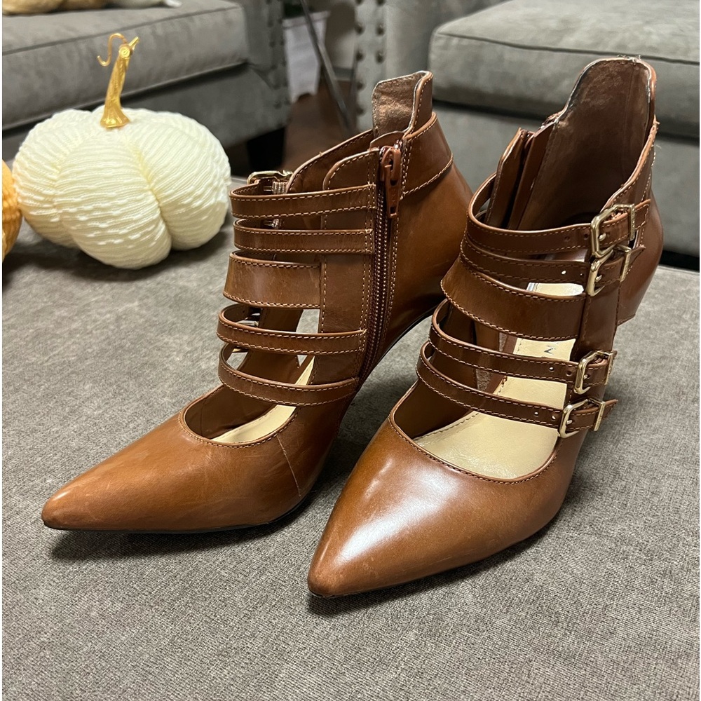 Gianni Bini Brown heels - Picture 2 of 4